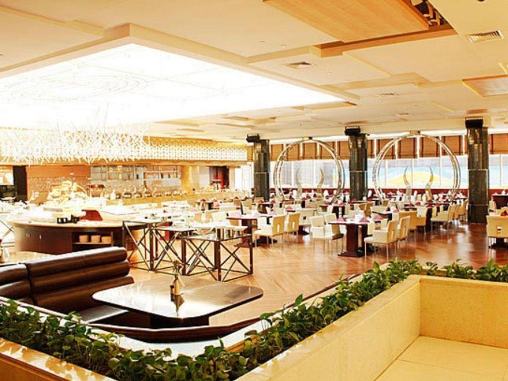 Golden Eagle Summit Hotel Downtown Nankin Dış mekan fotoğraf