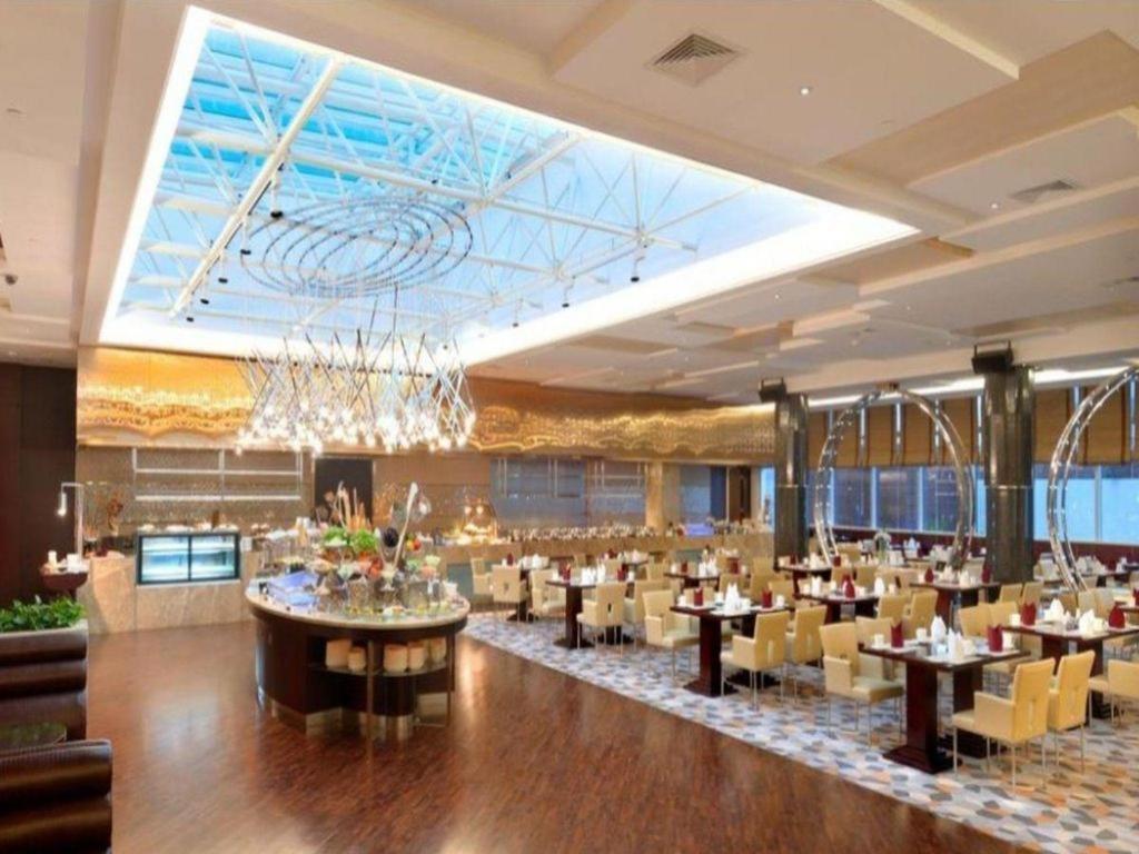 Golden Eagle Summit Hotel Downtown Nankin Dış mekan fotoğraf