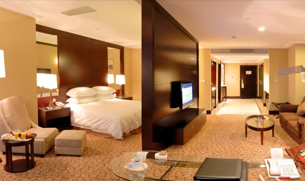 Golden Eagle Summit Hotel Downtown Nankin Oda fotoğraf